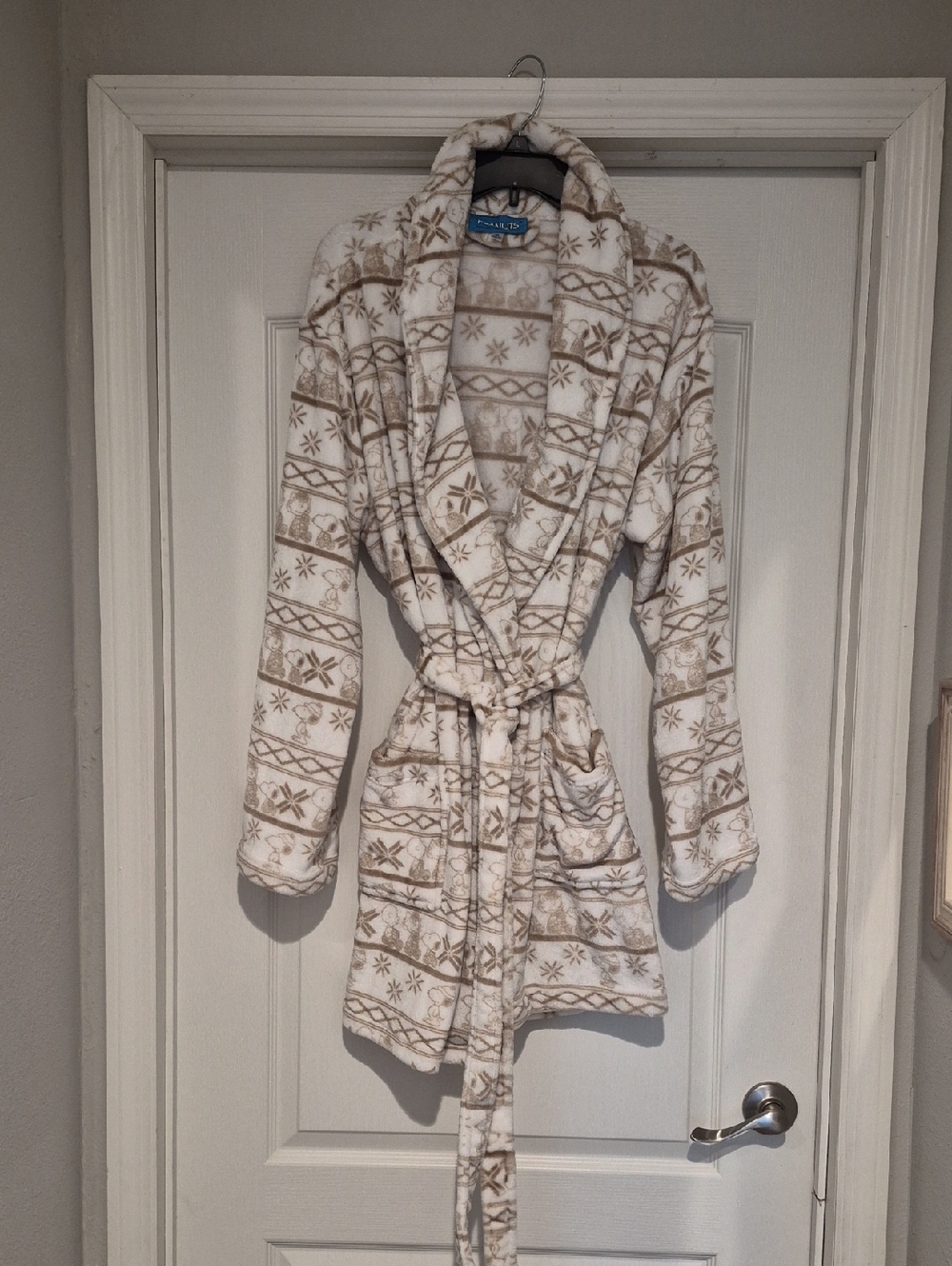 Peanuts White & Tan Fair Isle Shawl Collar Robe